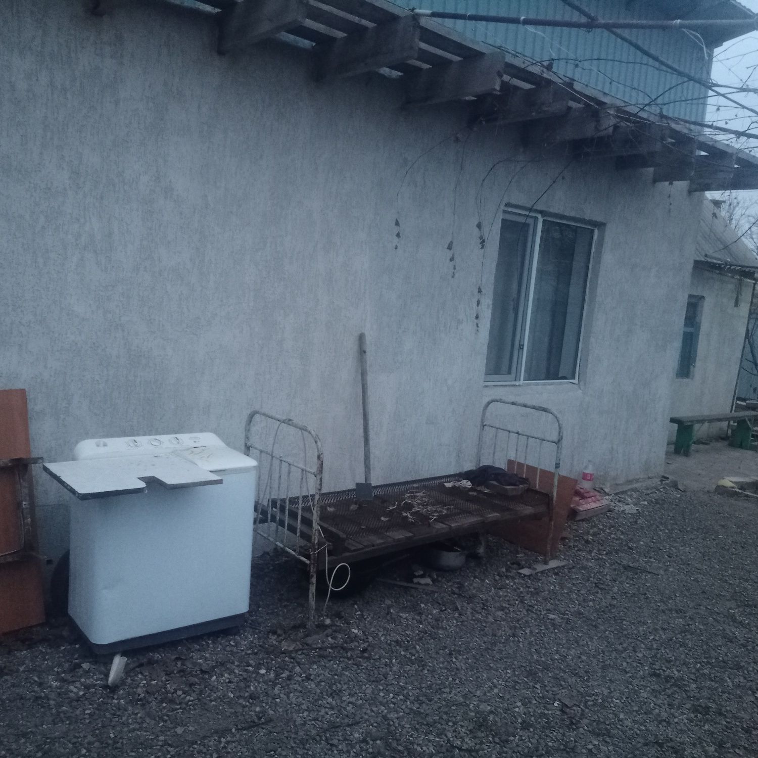 Продам 2 х ком дом . В районе Акжар 1