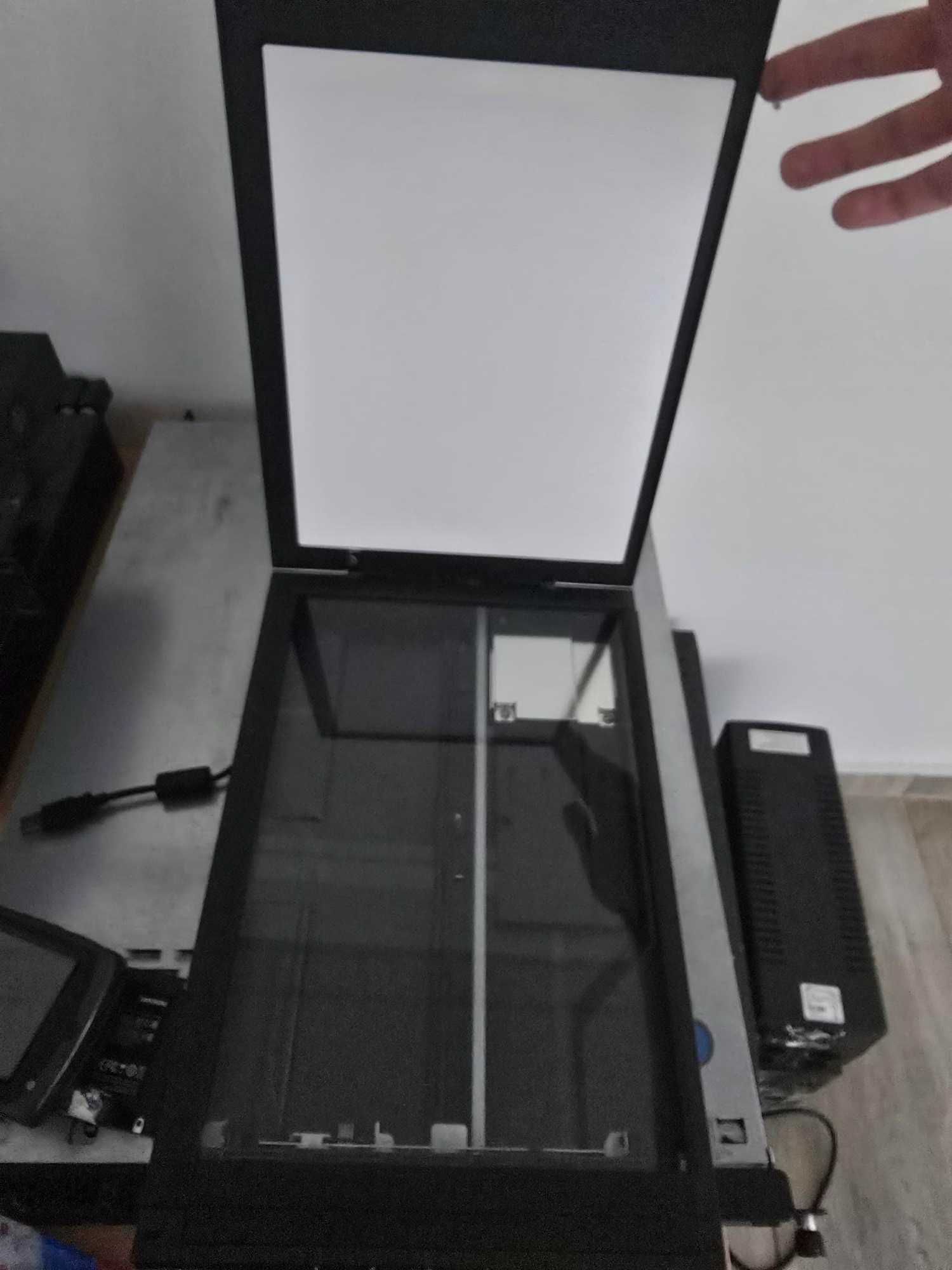 Скенер Canon CanoScan LiDE 300
