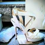 Sandale albe din piele lăcuită Jimmy Choo