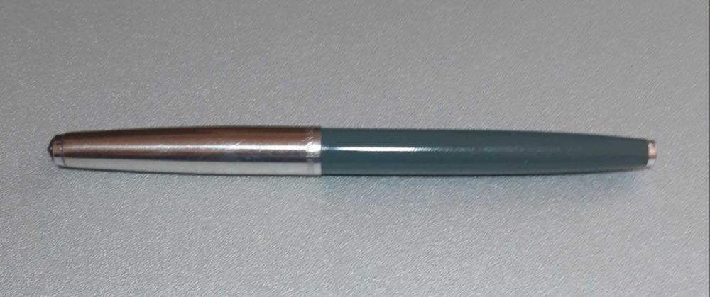 Stilou chinezesc cu pompa Golden Star 535