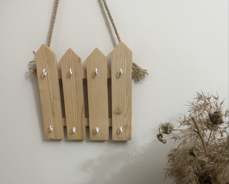 Деревянная ключница