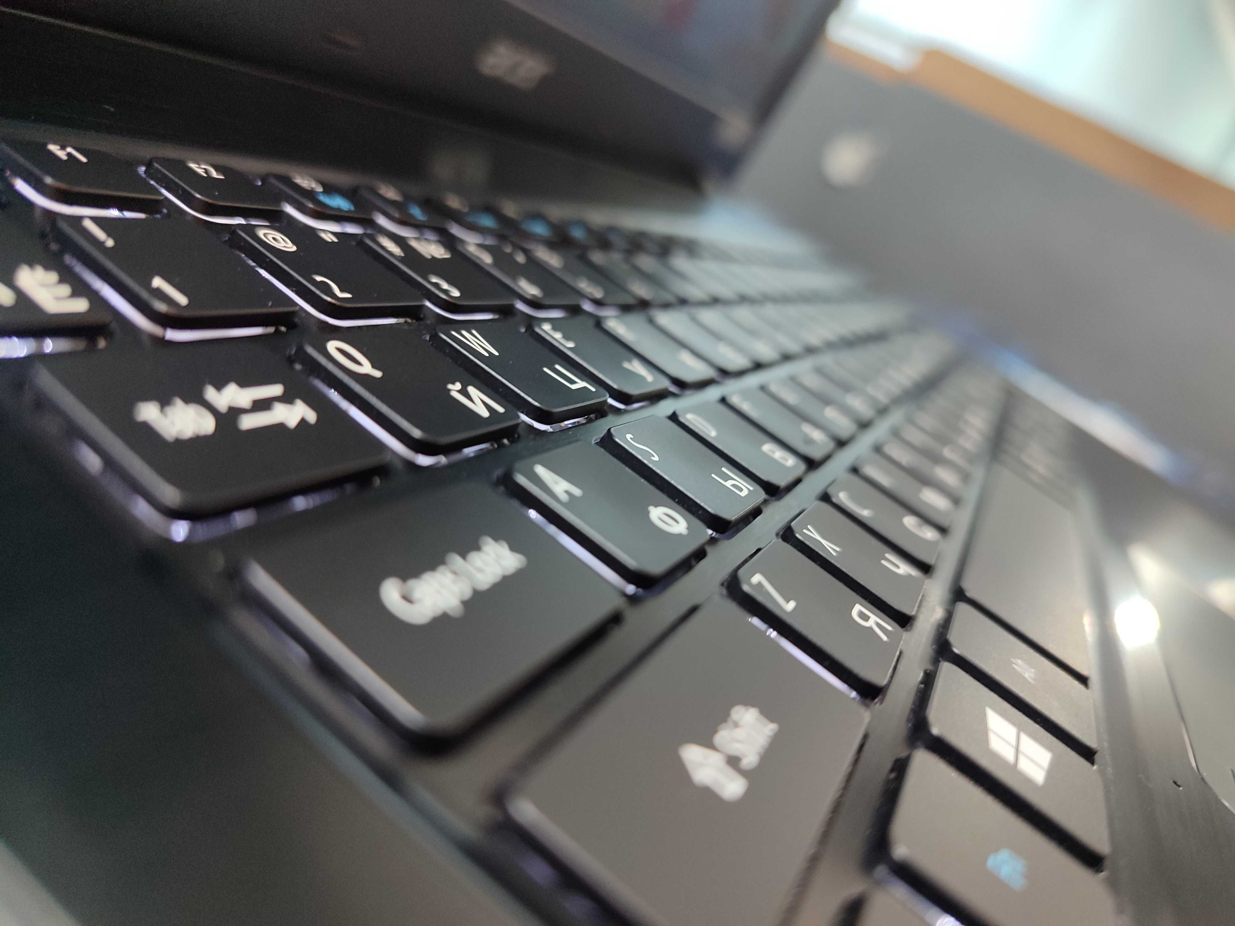 Ноутбук офисный Acer Intel core i3-6006U
