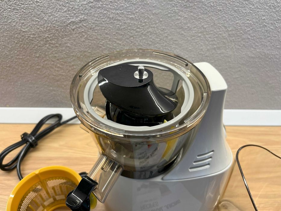 Storcator de fructe si legume cu melc Hurom - Slow Juicer