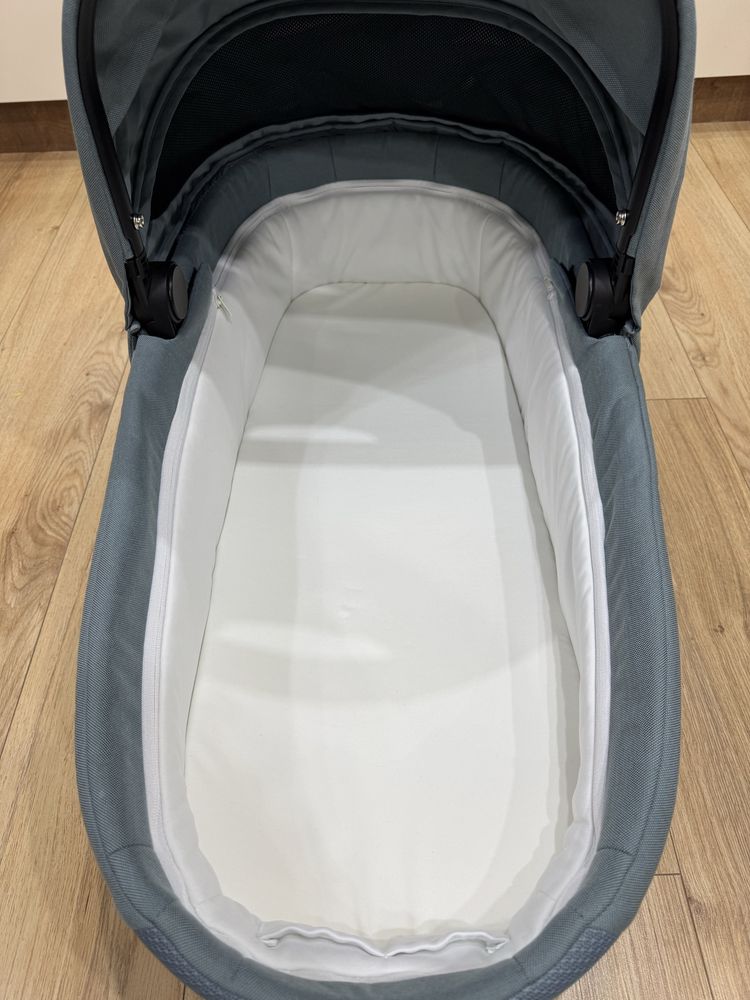 Cybex Cot S Lux и кош Aton 5