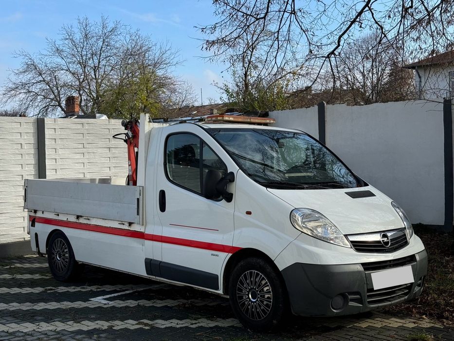 Opel VIVARO Opel VIVARO cu macara de fabrică