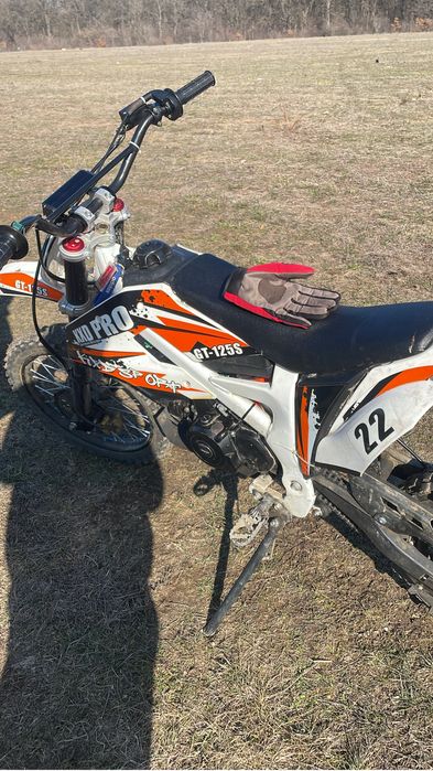 Vand cross 125 kxd sau schimb cu manual