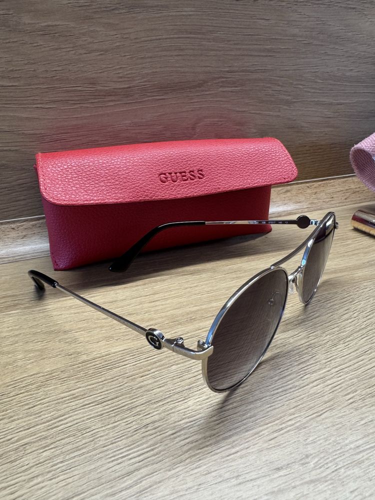 Слънчеви очила Guess