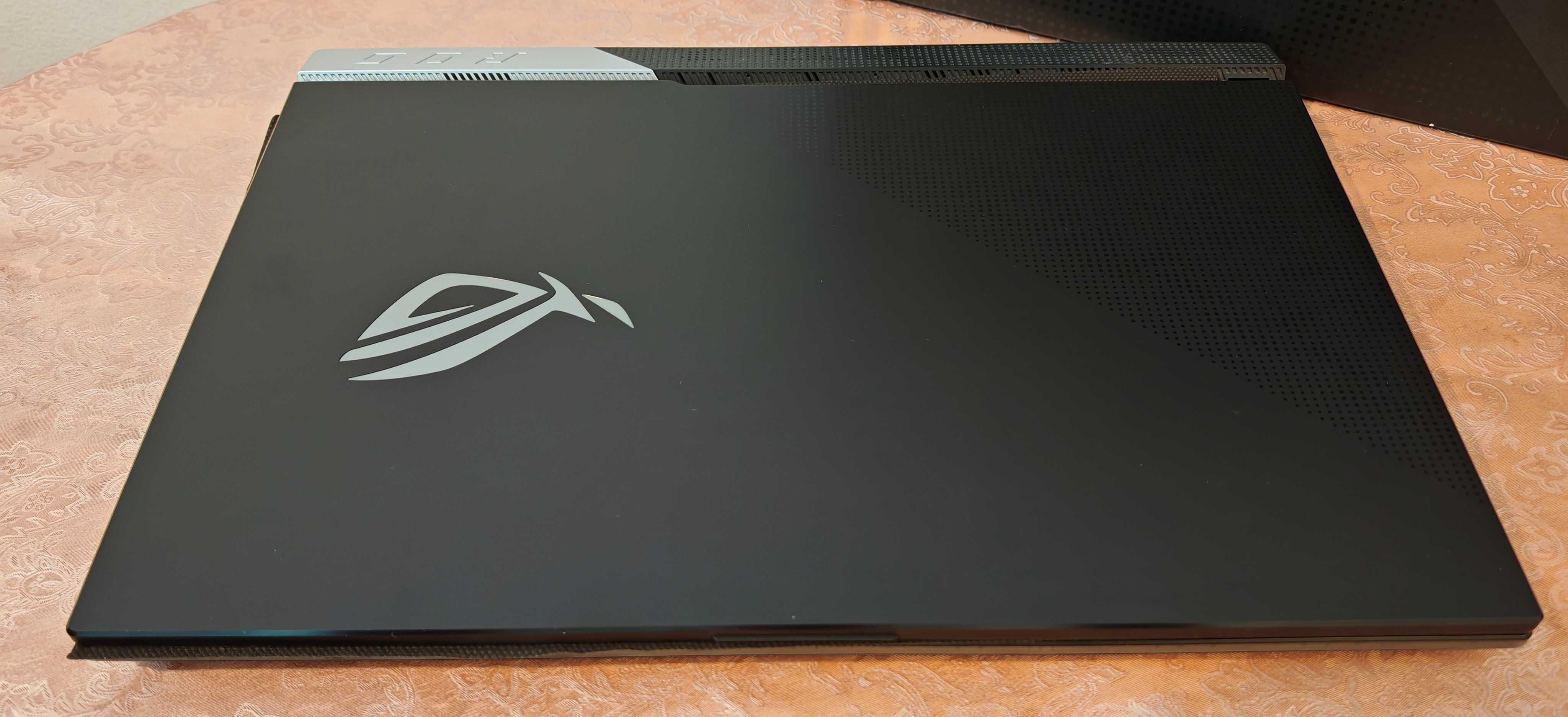 RTX 3080 16GB/Ryzen 9 5900HX/16GB RAM/512 SSD/17.3 165Hz/ASUS ROG SCAR