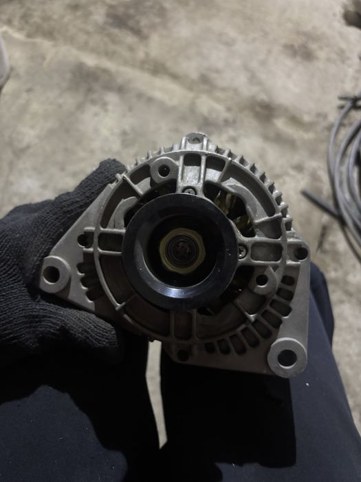 Генератор Mercedes W124 W202 М111