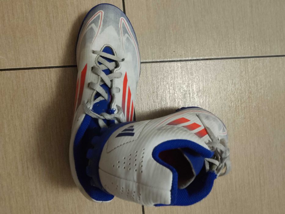 Adidași fotbal copii