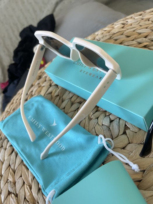 Слънчеви очила Emily Westwood нови