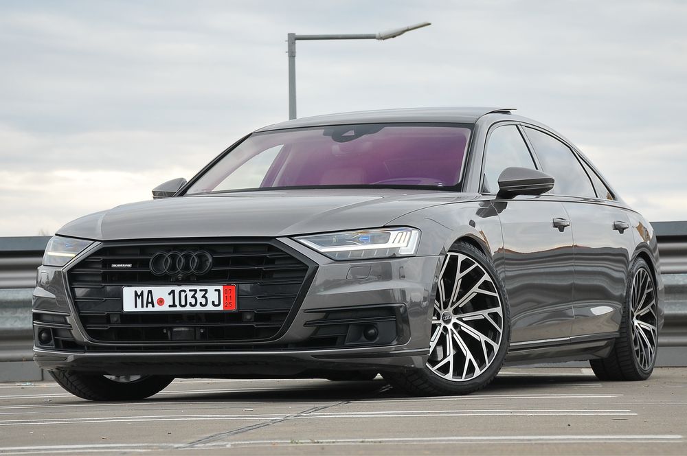 Audi A8 Long  Business Edition