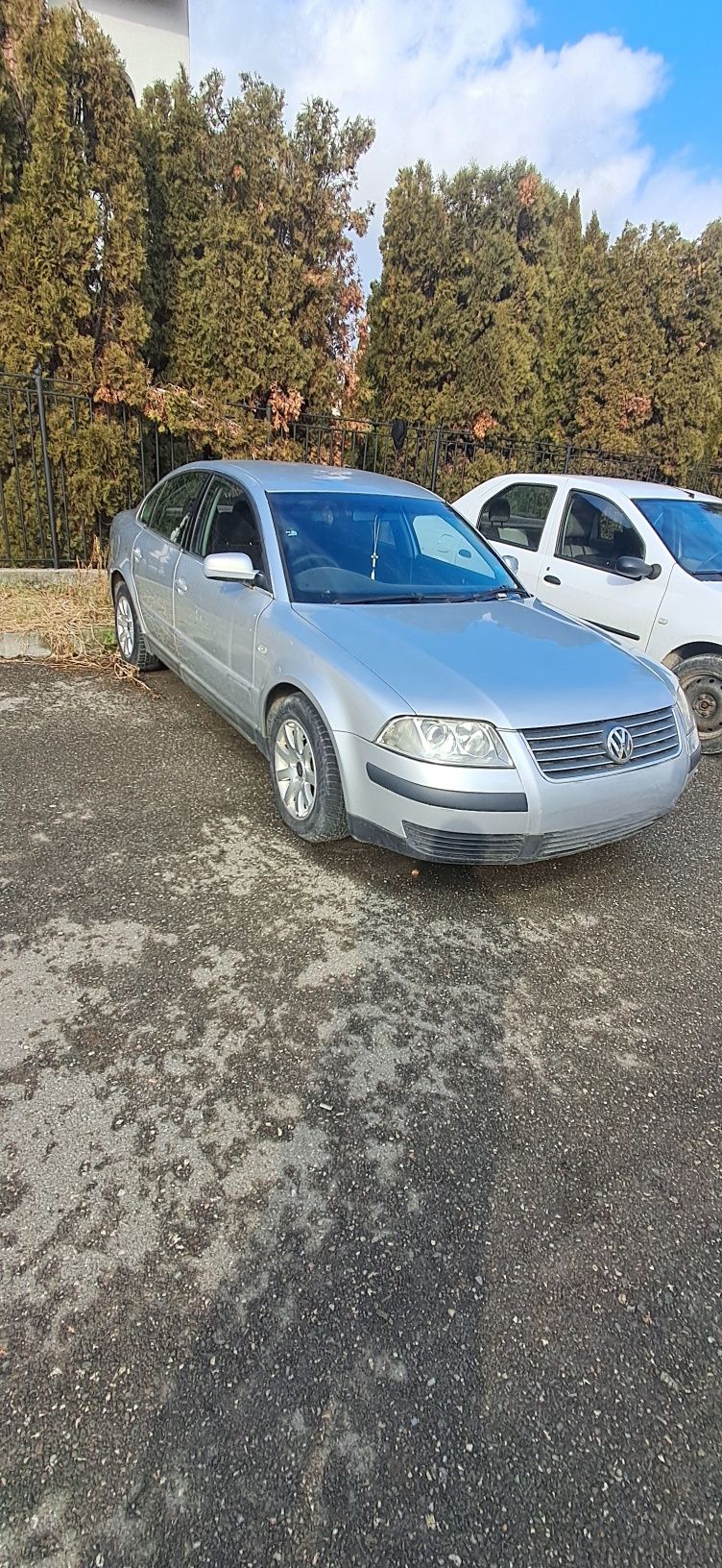 Spre vânzare vw passat diesel de 1,9 cu cu volanul pe partea dreapta.