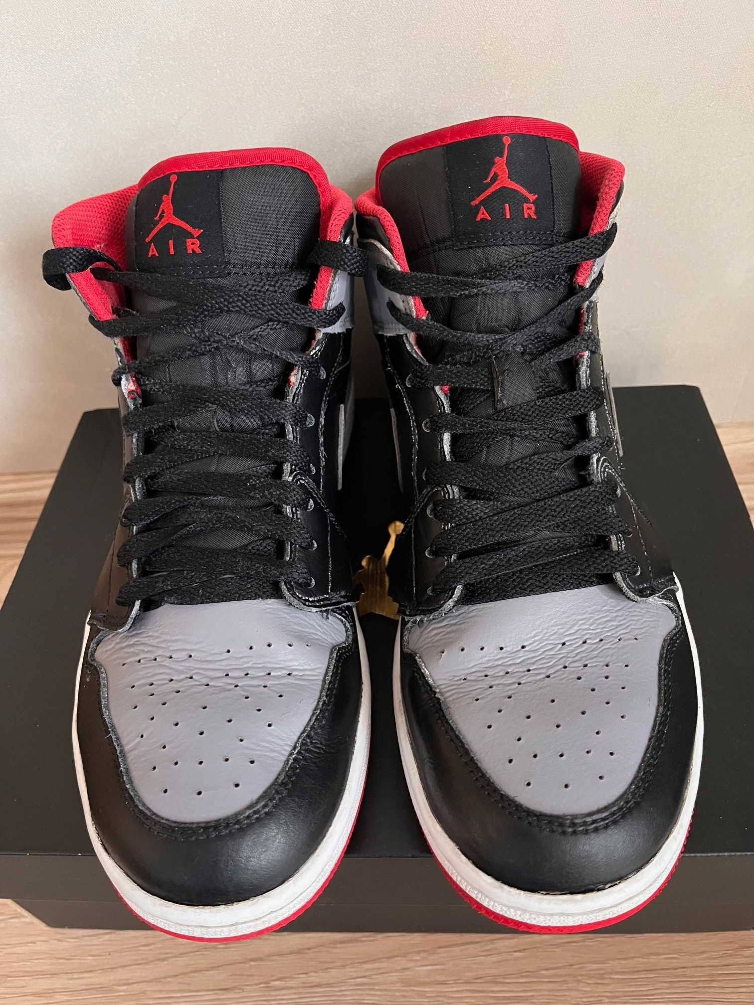 Nike Air Jordan 1 mid  размер EUR42