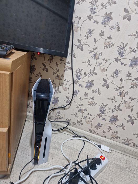 Сони слим один джойстик одна игра