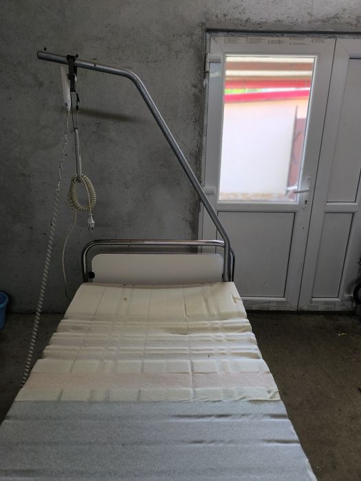 Pat de spital ( Pat bolnav )