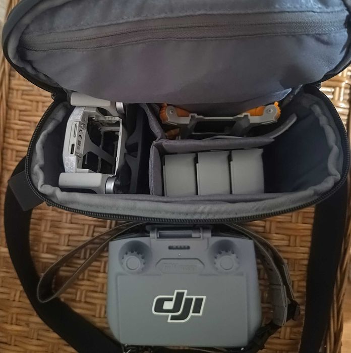 Drona Dji Mini 4 Pro Fly More Combo, filtre, card, alte accesorii