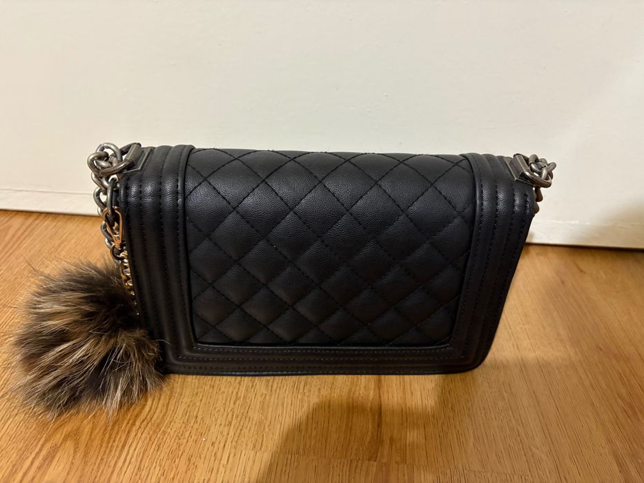 Дамска черна чанта