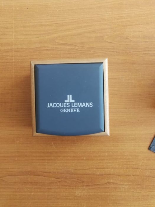 продавам часовник JACQUES LEMANS (GENEVE)