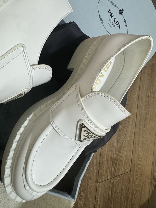 Продам сапоги и лоферы