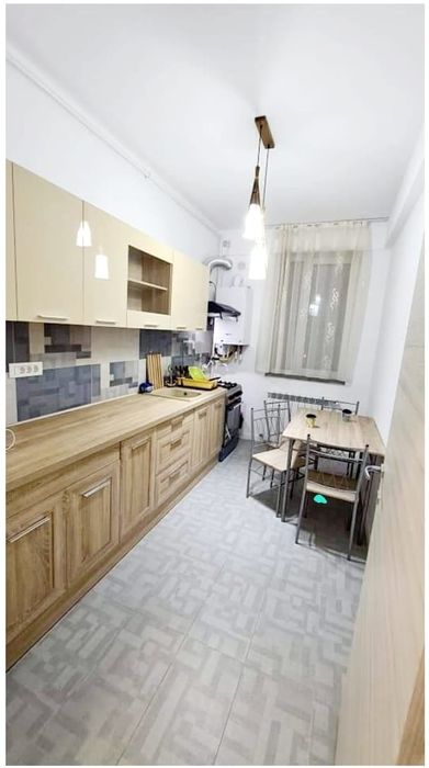 Vand apartament mobilat