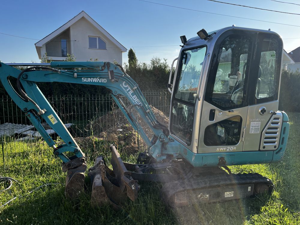 Miniexcavator Sunward 2 tone swe20b