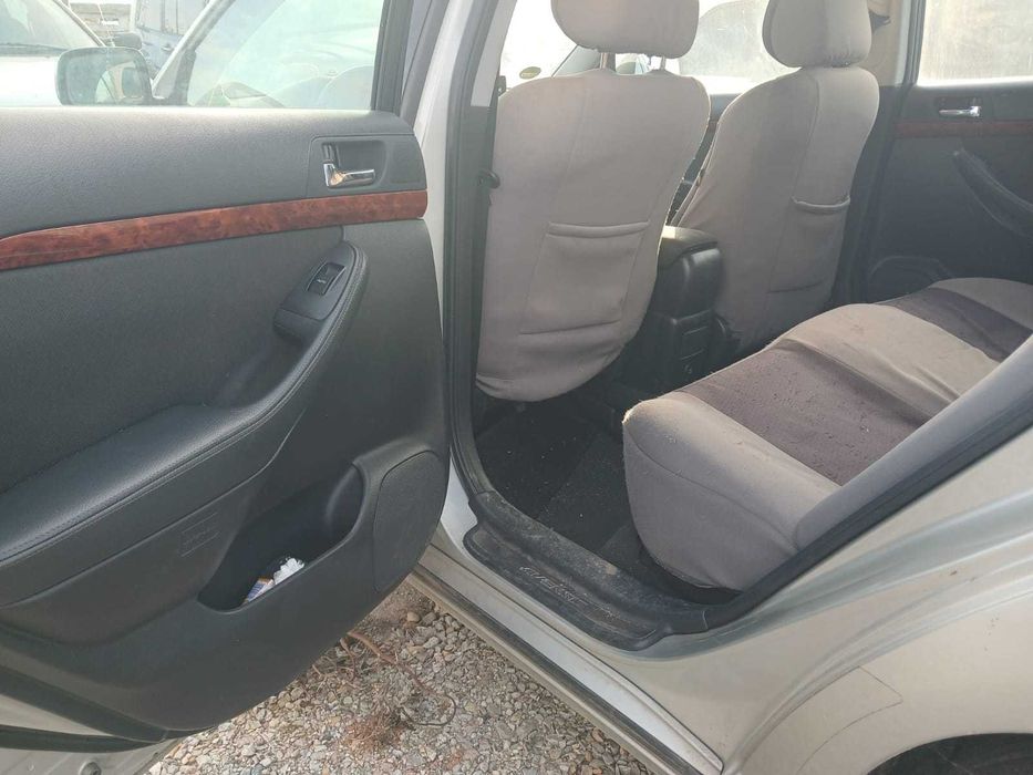 Vand Toyota Avensis II 2.0 D-4Diesel (116 CP), An 2004, 235000km