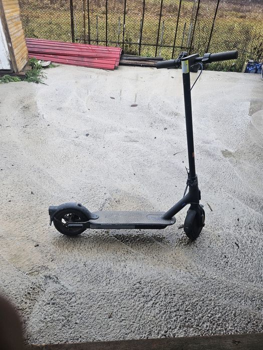 Trotineta Xiaomi electric scooter MI 3,300 W,