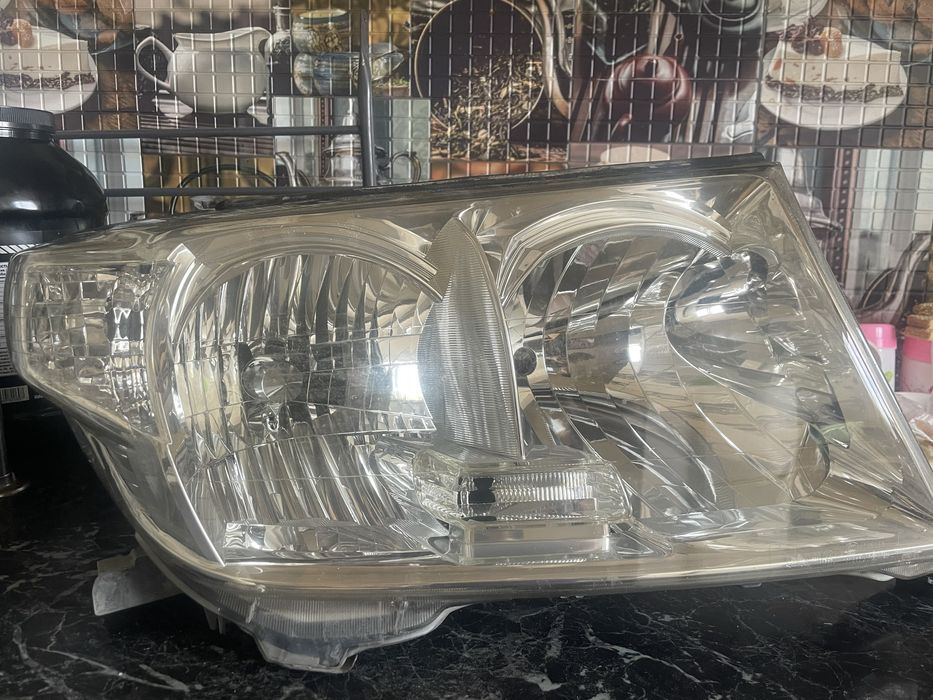 Фары Toyota Land Cruiser 200