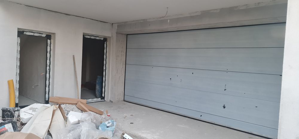 Usa de garaj/ usi secționale/ porți industriale/ usa tip rulou/ usi