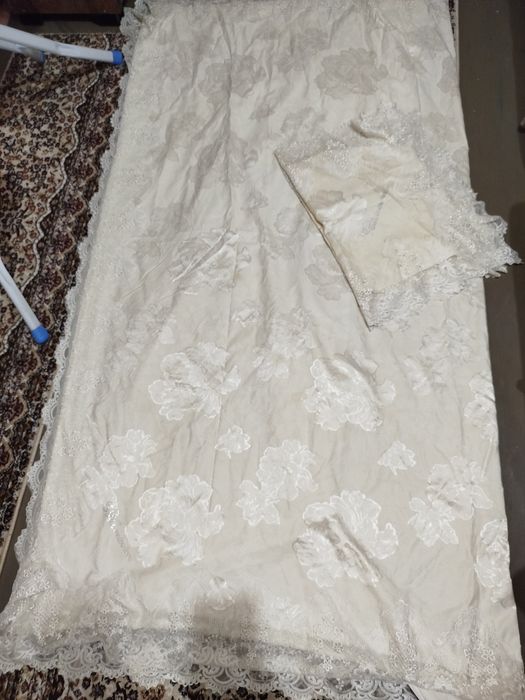 Курпа ун гилоф ва 2 естик ун гилоф холати яхши