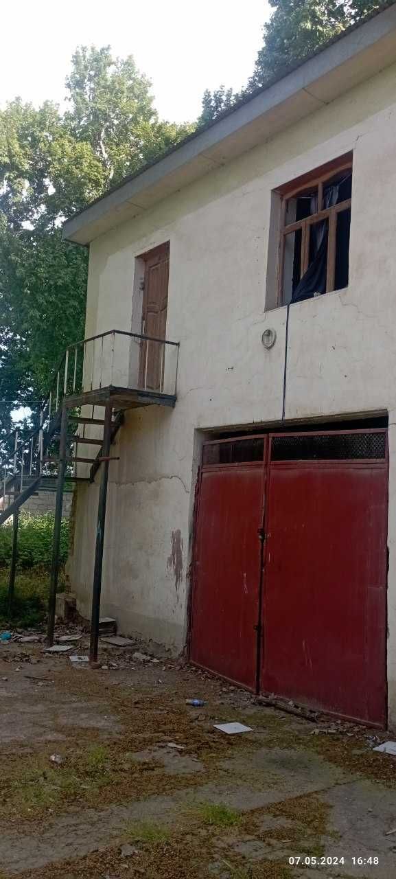 Surxondaryo viloyati Uzun tumanida xizmat ko`rsatish binosi sotiladi