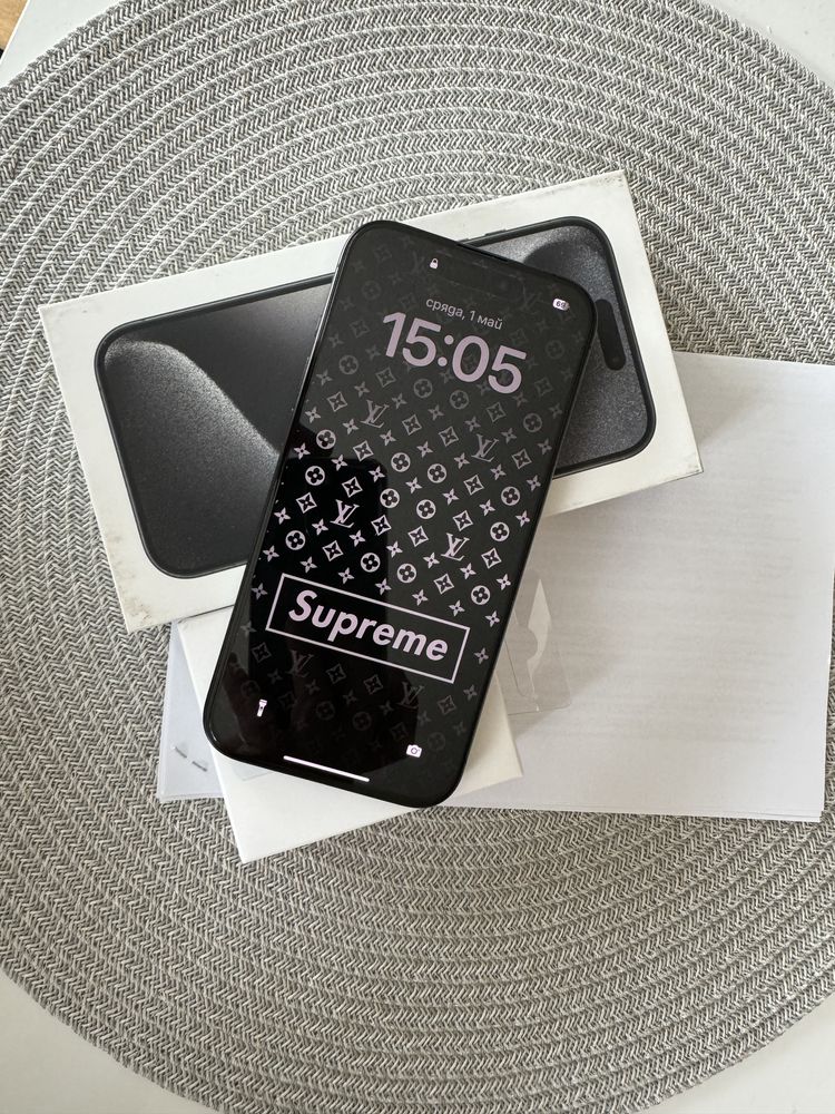 Iphone 15 pro Black Titanium