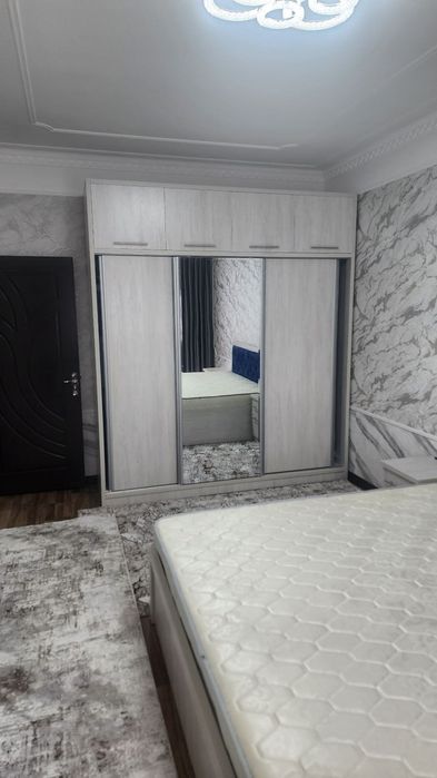 Чилонзор тумани Торговый центр 3хонали квартира ижарага берилади