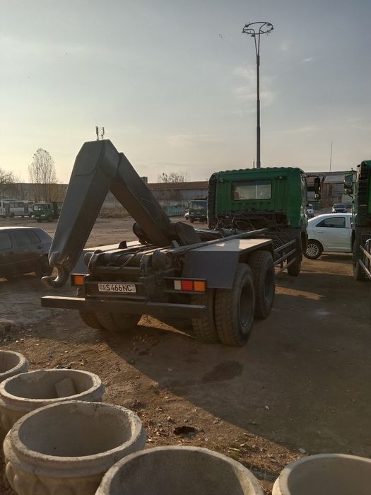 Hyundai 260  контенеравоз