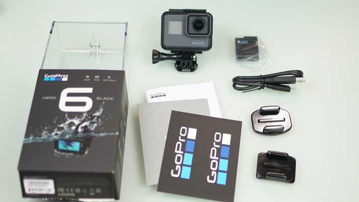 6 gopro , ca nou , folosit  rareori și în interior.