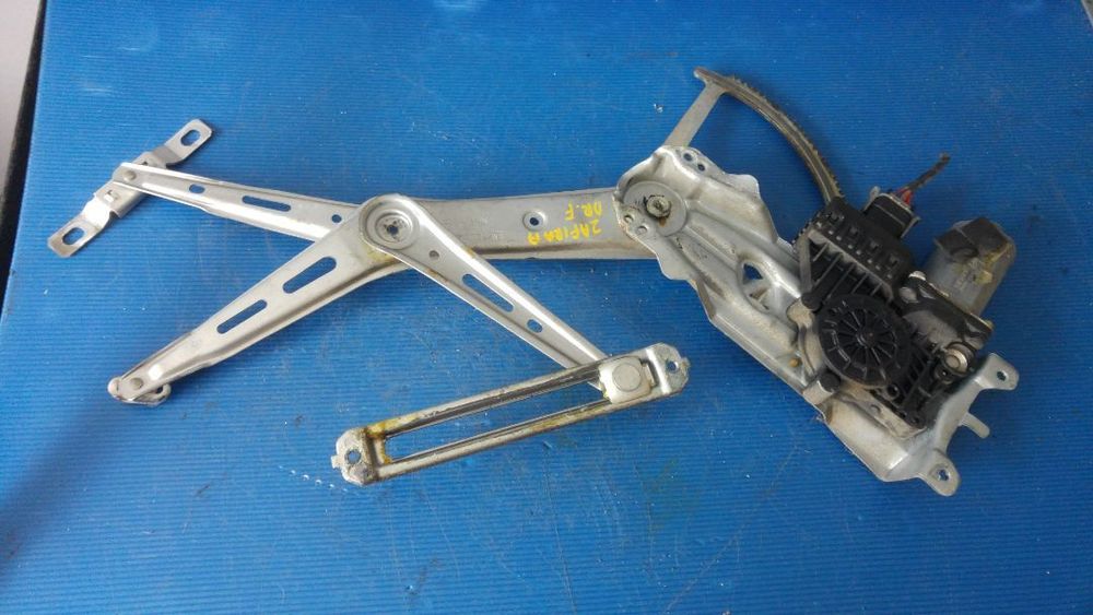 macara usa dreapta fata opel zafira a 90579356