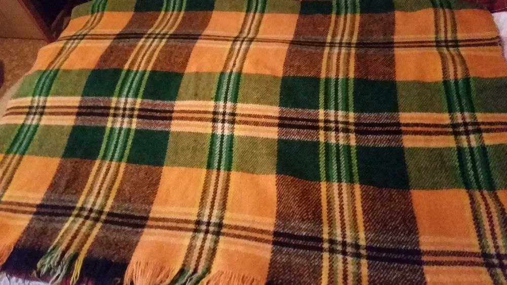 Продавам изгодно Родопско одеяло