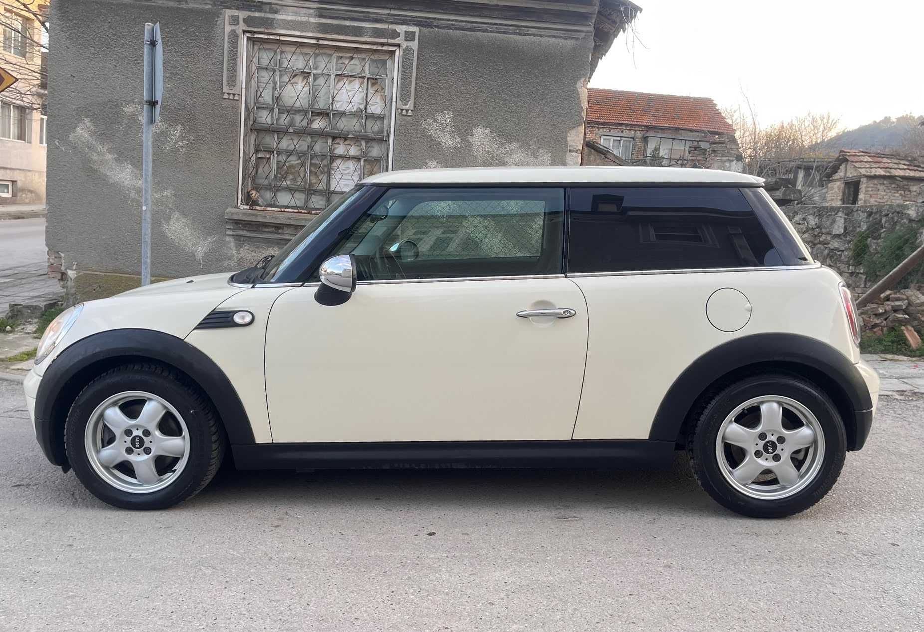 MINI ONE 1.6i 2010 г. нов внос