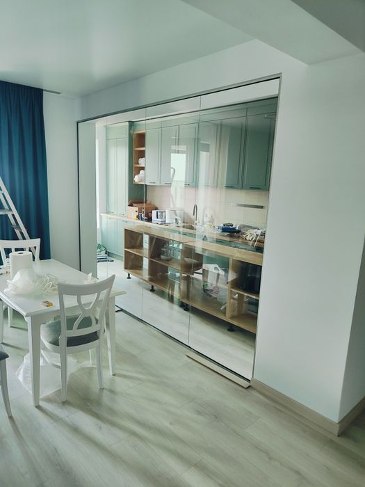 Uși,balustrade,cabine dus,închideri din sticla securizata