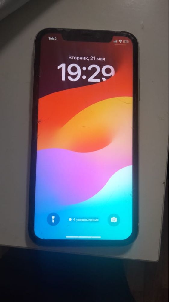 iPhone 10 xr б/у 2 года