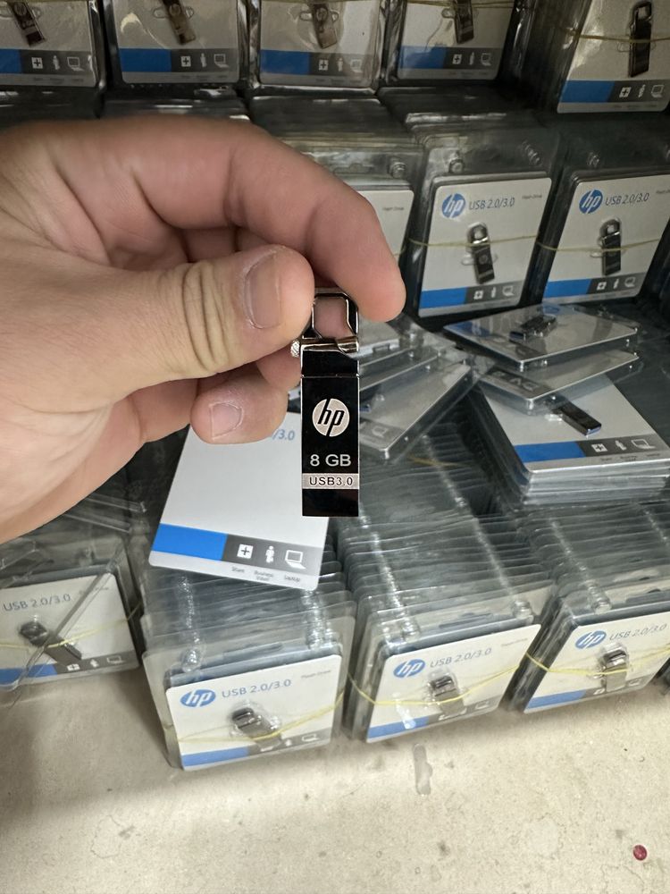 Флешка Нр до 128GB USB fleshka tel qling narxin kelishamiz kop olganla