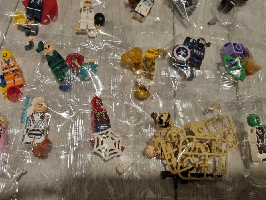 Figurine LEGO noi 20buc