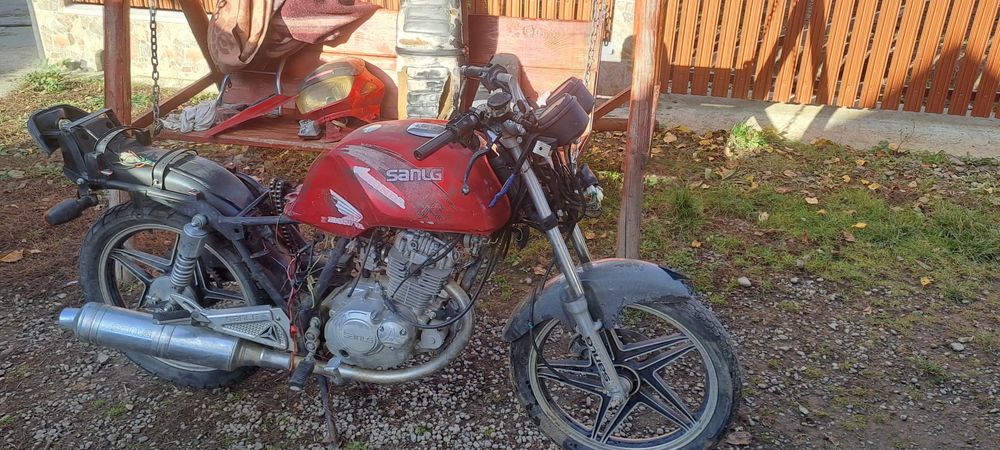 De vnzare motocicletă Honda 125