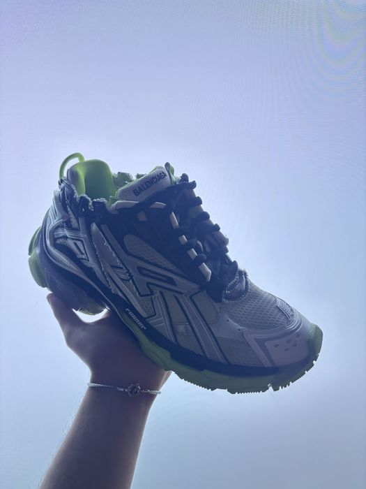 Balenciaga runners marimea 46 cularea alba cu neon