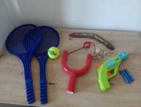 Vând lot jucării diverse ( armă Nerf, boomerang, palete, praștie)