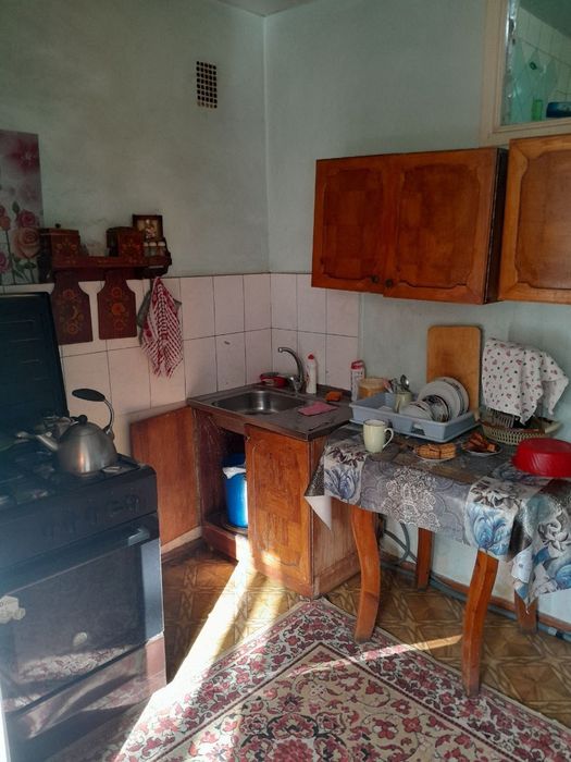 Срочно продаем 4-х комн. квартиру на Юнусабад возле ТЦ High Town