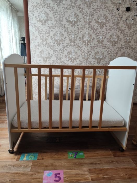 Продам кроватку детскую