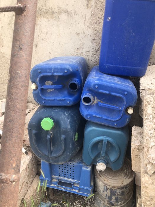 Продам емкости 30 литровые