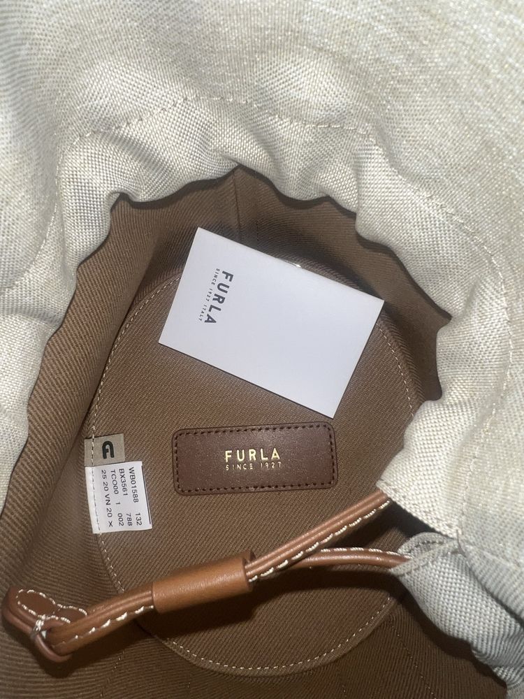 Чисто нова чанта Furla Lido bucket bag S